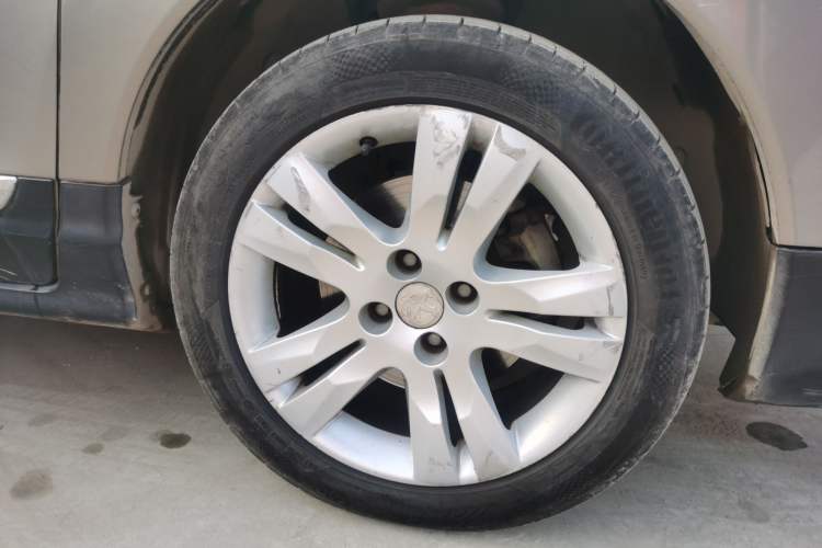 Used Peugeot 3008 2015 2.0L Manual Classic Edition
