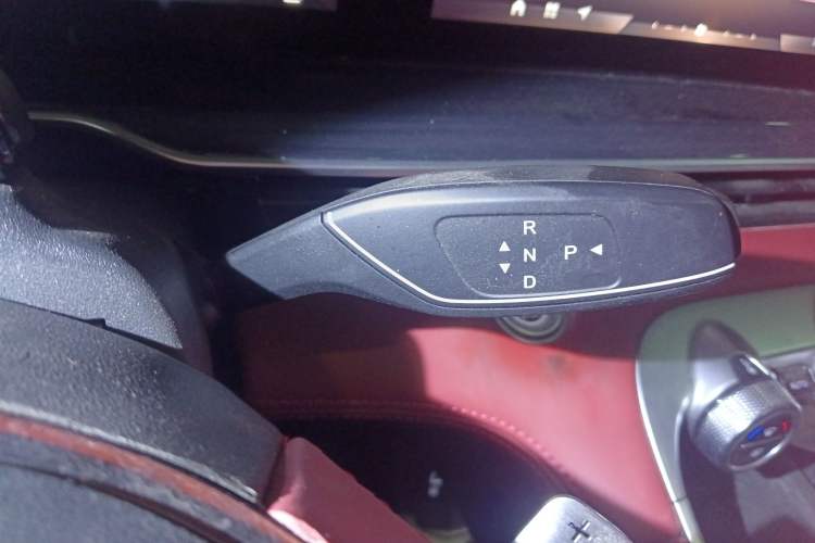 Used EXEED Stellar 2023 400T Two-Wheel Drive Comfort Edition Gear Lever