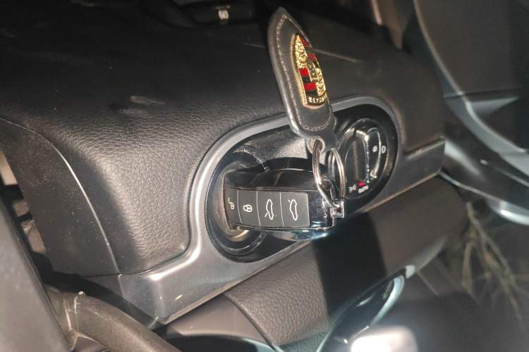 Used Porsche 718 2018 Cayman 2.0T Vehicle Key