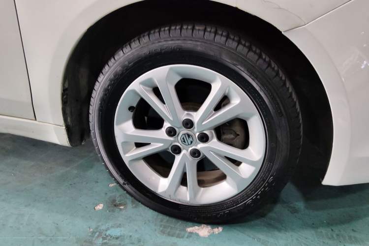Used MG GT 2015 1.5T Automatic Fashion Edition Right Front Wheel Hub