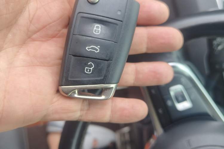 Used Volkswagen Tiguan L 2021 330TSI Automatic Two-Wheel Drive R-Line Enhanced Edition
