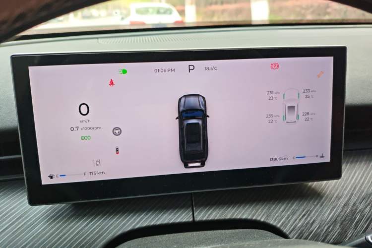 Used Chery Tiggo 8 L 2024 2.0T Two-Wheel Drive Luxury Edition 5 Seats
