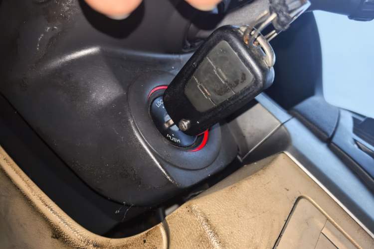 Used Roewe 350 2015 1.5L Automatic Luxury Sunroof Edition