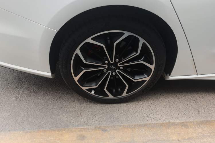 Used Ford Focus 2020 Sedan EcoBoost 180 Automatic ST Line Exterior 5