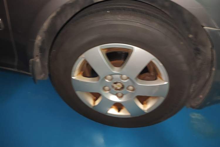 Used Skoda Octavia 2010 1.6L Automatic Yijun Edition Right Front Wheel Hub