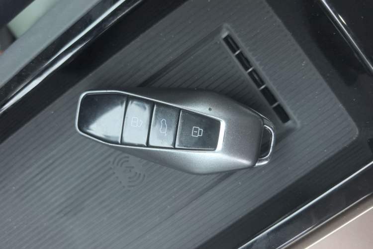 Used iCAR 03 2024 472km Four-Wheel Drive Long-Range Smart Enjoyment Version Interior 1