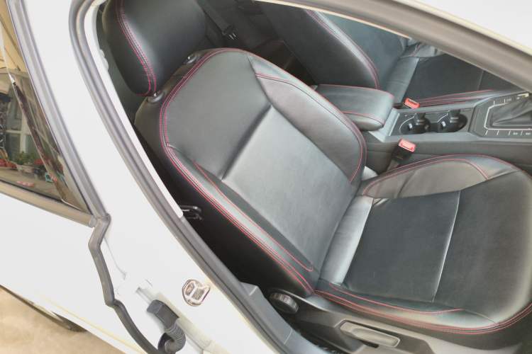 Used Volkswagen Lamando 2019 230TSI DSG Fashion Edition China V Standard Right Front Seat