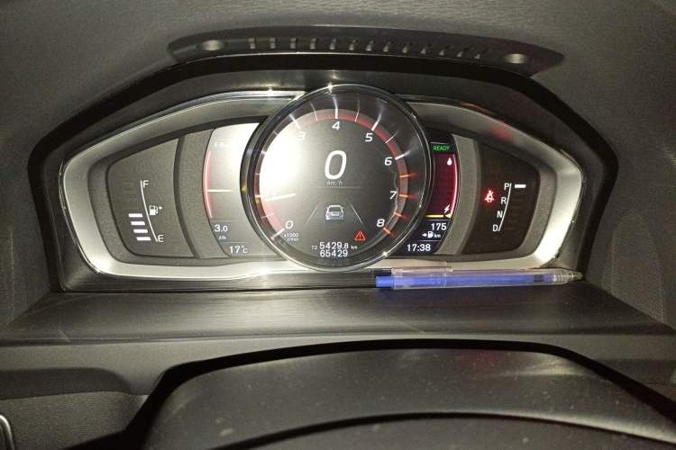 Used Volvo S60 New Energy 2015 S60L E-Drive Hybrid T6 Smart Drive Edition Instrument Cluster
