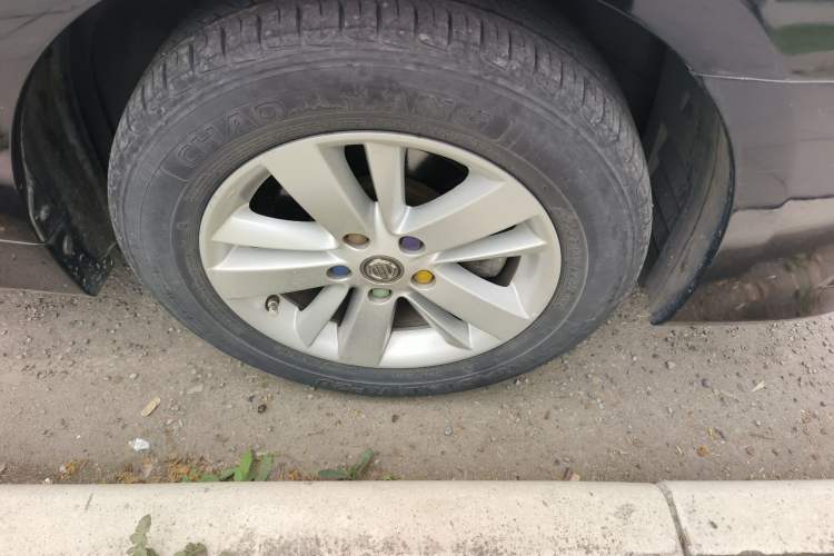 Used Nissan Teana 2011 2.5L XL Advanced Edition Right Front Wheel Hub