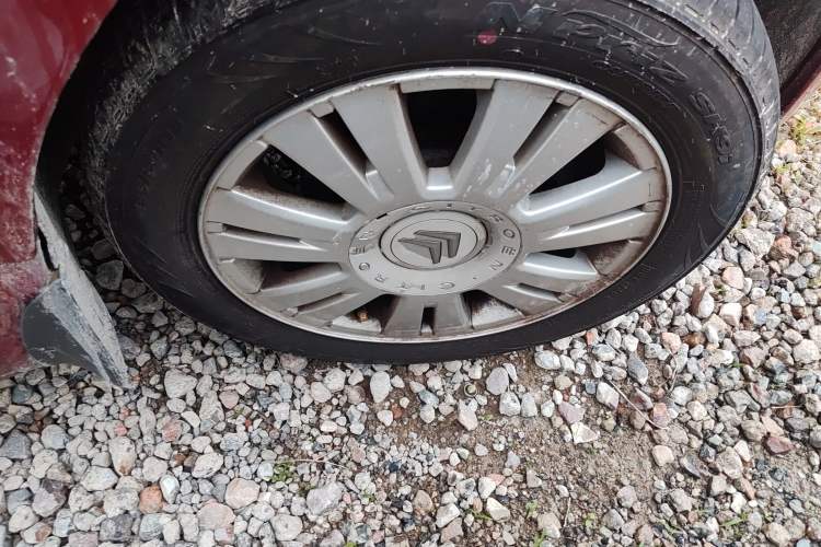 Used Citroen C2 2010 1.4L Manual Comfort Edition Right Front Wheel Hub