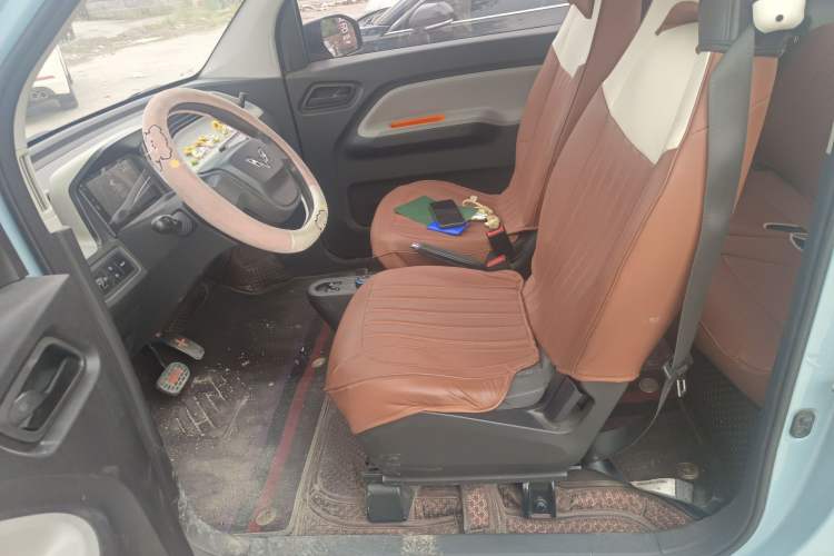 Used Wuling Hongguang MINIEV 2020 Enjoyment Model Lithium Iron Phosphate Left Front Seat