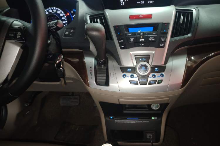 Used Honda Odyssey 2013 2.4L Luxury Edition