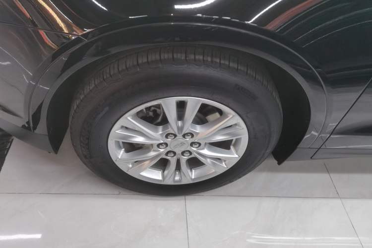Used Cadillac XT5 2021 28T Tech Edition
