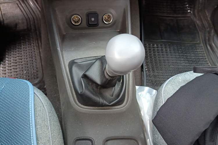 Used Wuling Hongguang 2021 1.5L Revised S Base Version with Electric Power Steering LAR