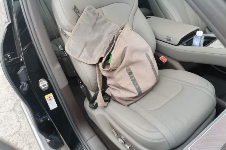 Used Denza N9 2025 Flagship Model
