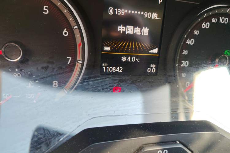 Used Volkswagen Tayron 2019 330TSI Two-Wheel-Drive Luxury Version China V Emission Standard Odometer Close Up