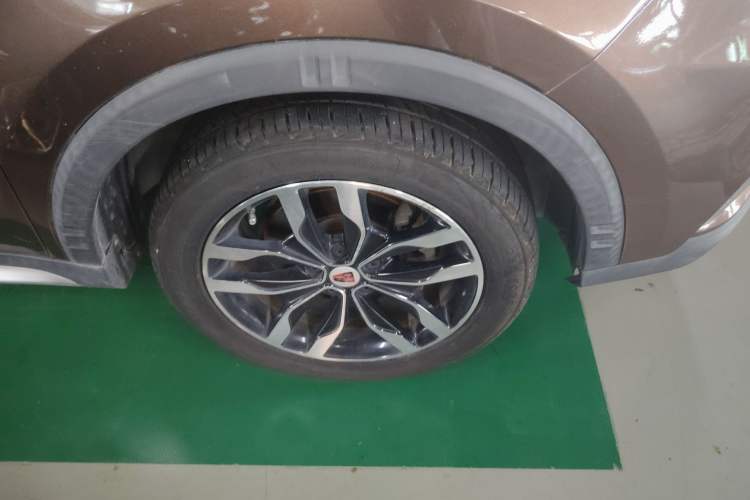 Used Roewe RX5 2016 30T Two-Wheel Drive Automatic Internet Smart Edition
