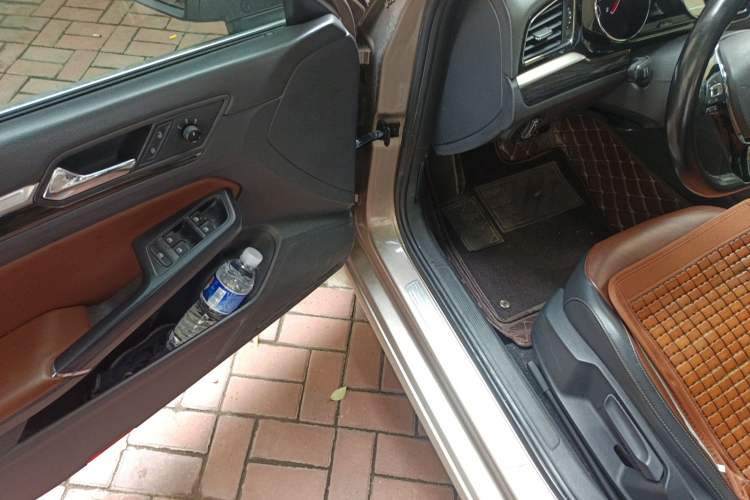 Used Volkswagen Lamando 2015 280TSI DSG Comfort Edition
