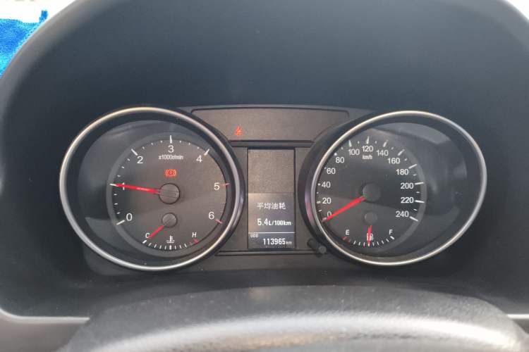 Used Haval H6 2014 Upgraded Model 2.0T Diesel Manual Two-Wheel Drive Elite Version