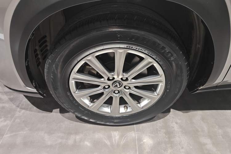 Used Lexus NX 2018 300 Front-Drive Freeline Edition
