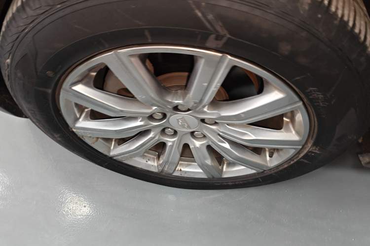 Used Cadillac XT4 2018 28T Two-Wheel Drive Leading Version