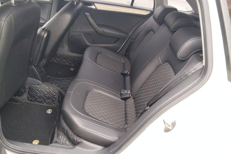 Used Skoda Rapid Spaceback 2019 1.5L Automatic Comfort Edition Left Rear Seat