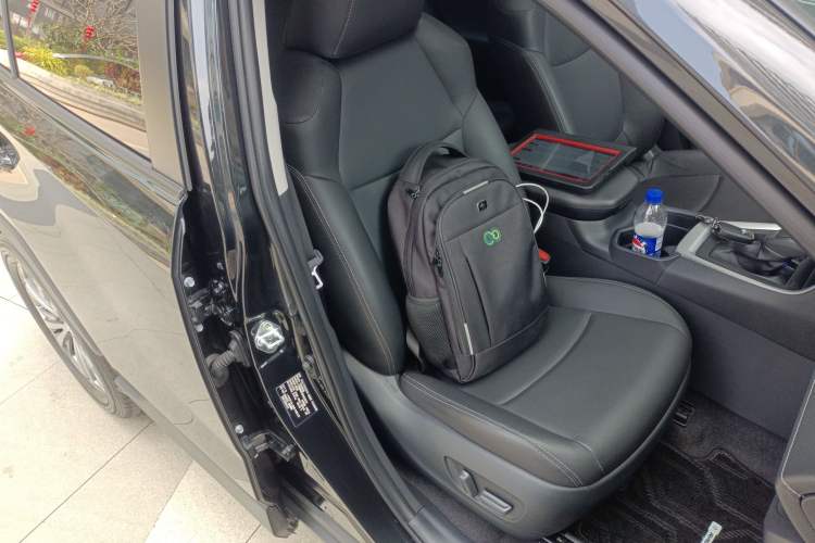 Used Toyota RAV4 2023 2.0L CVT Two-Wheel Drive Fashion Edition