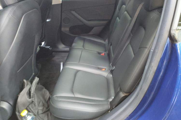 Used Tesla Model Y 2021 Long-Range All-Wheel-Drive Version Left Rear Seat