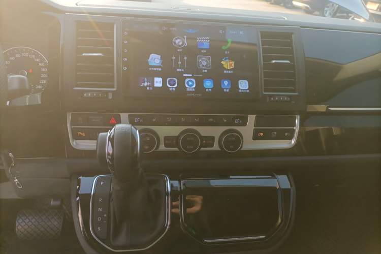Used Volkswagen Multivan 2018 2.0 TSI Two-Wheel-Drive Luxury Edition 7 Seats