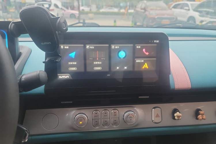 Used CHANGAN NEVO Lumin 2022 210km Sweet Edition Audio And AC Panel