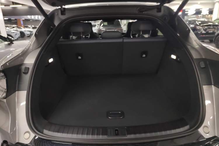 Used Xiaomi Auto YU7 2025 Ultra-Long Range All-Wheel Drive Pro Version