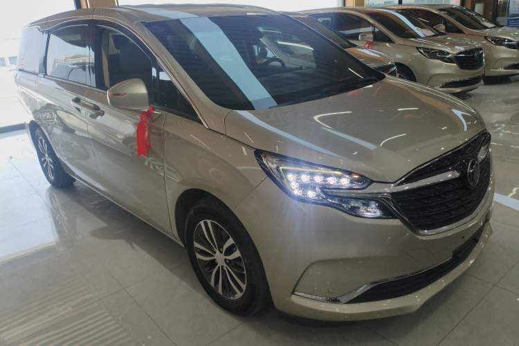 Used Buick GL8 2022 ES Landtrek 653T Luxury Edition