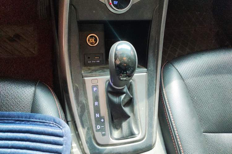 Used Hyundai Elantra (5th Generation / Langdong) 2016 1.6L Automatic Smart Version
