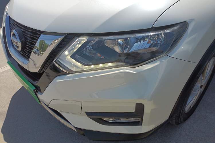 Used Nissan X-Trail 2019 2.0L CVT Smart Connect Comfort Edition 2WD Left Front Headlight