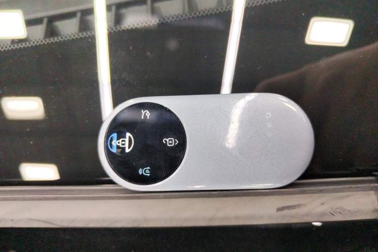 Used Hima Luxeed R7 2024 All-Electric 802 km Max