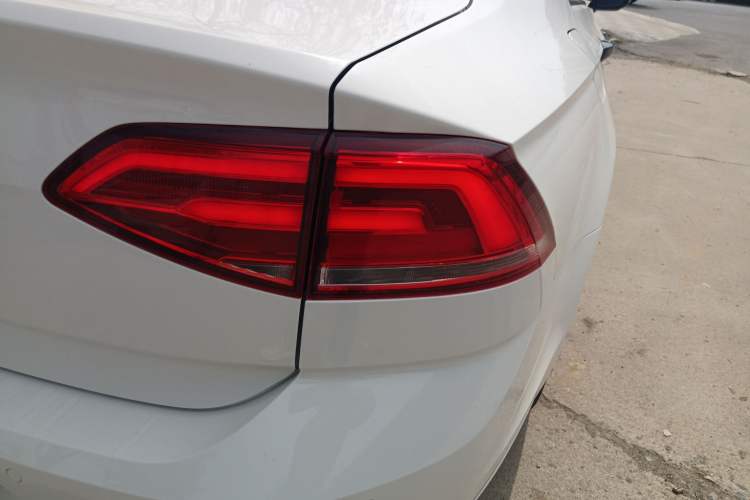 Used Volkswagen Lamando 2018 230TSI DSG Fashion Edition Right Rear Taillight