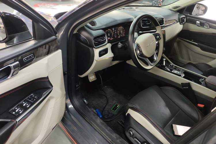 Used Lynk & Co 02 2021 2.0TD Automatic Two-Wheel Drive Zhaoshang Champion Edition Driver Seat