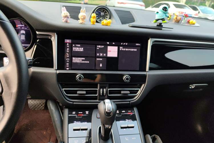 Used Porsche Macan 2022 Macan S 2.9T Audio And AC Panel