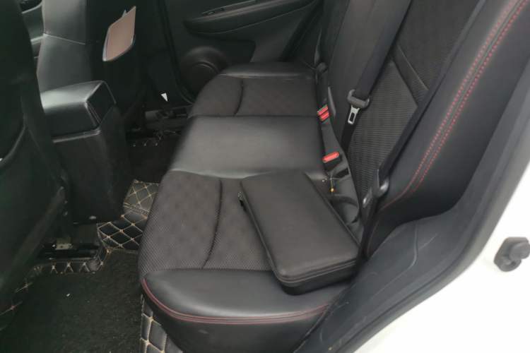 Used Nissan Qashqai 2016 2.0L CVT Luxury Edition Interior 4