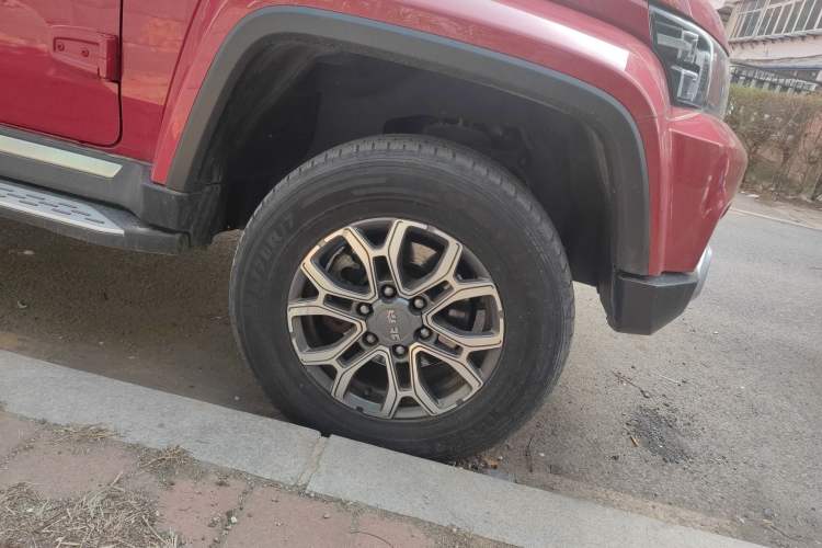 Used BAIC Off-Road BJ40 2020 2.0T Automatic Four-Wheel Drive Urban Hunter Edition Chivalrous Type Right Front Wheel Hub