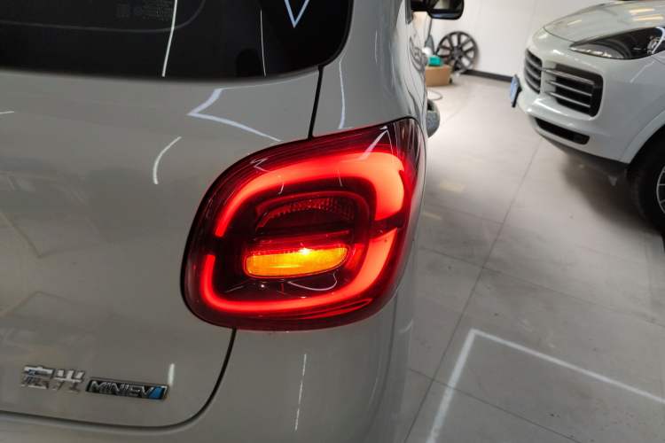 Used Wuling Hongguang MINIEV 2025 Four-Door Version Advanced Edition
