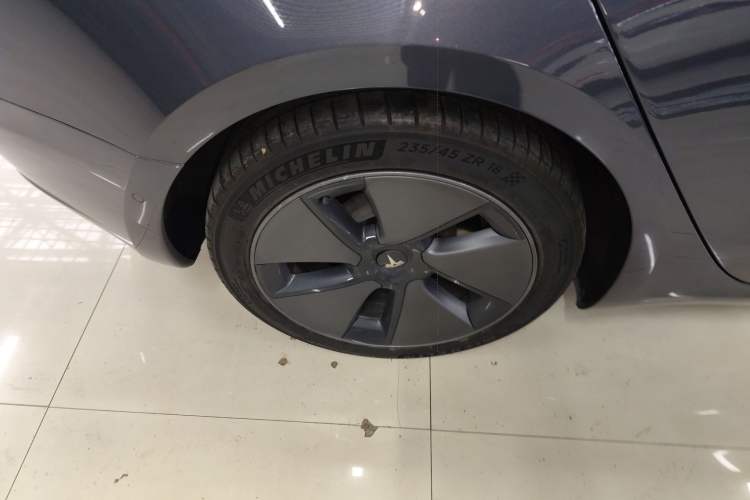 Used Tesla Model 3 2022 Rear-Wheel-Drive Version Right Rear Wheel Hub