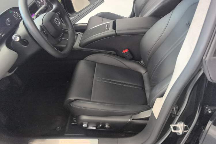 Used Zeekr 007 2024 Rear-Drive Intelligent Driving Version 75 kWh Left Front Seat