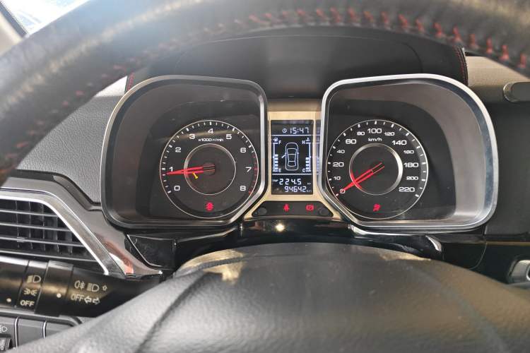 Used Zotye Domy X5 2015 1.5T Manual Luxury Model China V Standard
