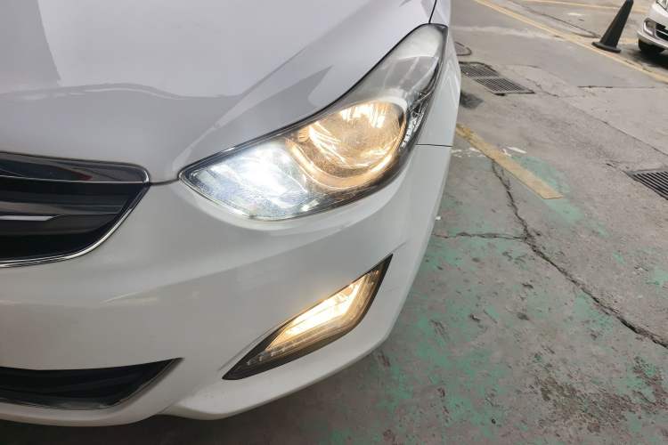 Used Hyundai Elantra (5th Generation / Langdong) 2015 1.6L Manual Leading Model
