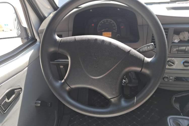 Used Wuling Zhiguang 2023 1.5L Practical Version 5/7 Seats
