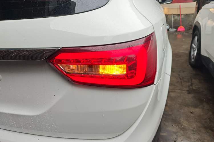 Used Dongfeng Fengon 580 2020 1.5T Manual Luxury Version
