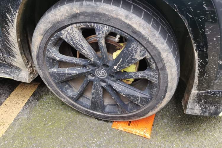 Used CHANGAN UNI-T 2021 1.5T Sport Edition Flagship Version Right Front Wheel Hub