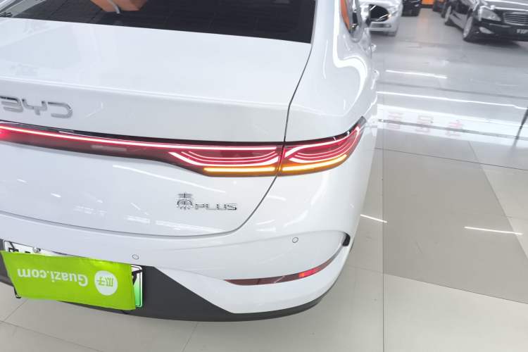 Used BYD Qin PLUS 2025 DM-i Smart Drive 55KM Leading Model
