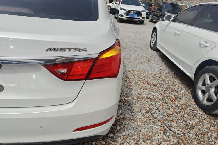 Used Hyundai Mistra 2016 1.8L Automatic Smart GLS
